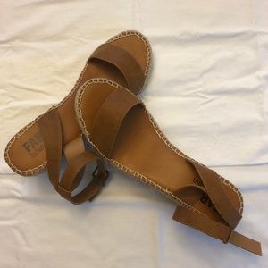 Faryl by farylrobin Size 11 Wedges w/3.25" heel